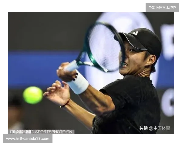 诺里梅兹站逆转索内戈,决赛对阵美国新星勒纳·钱 诺里梅兹站逆转索内戈,决赛对阵美国新星勒纳·钱