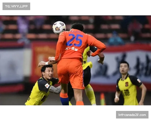 社论：VAR对“清晰明显错误”的界定，是否正在改变后卫的防守决策？